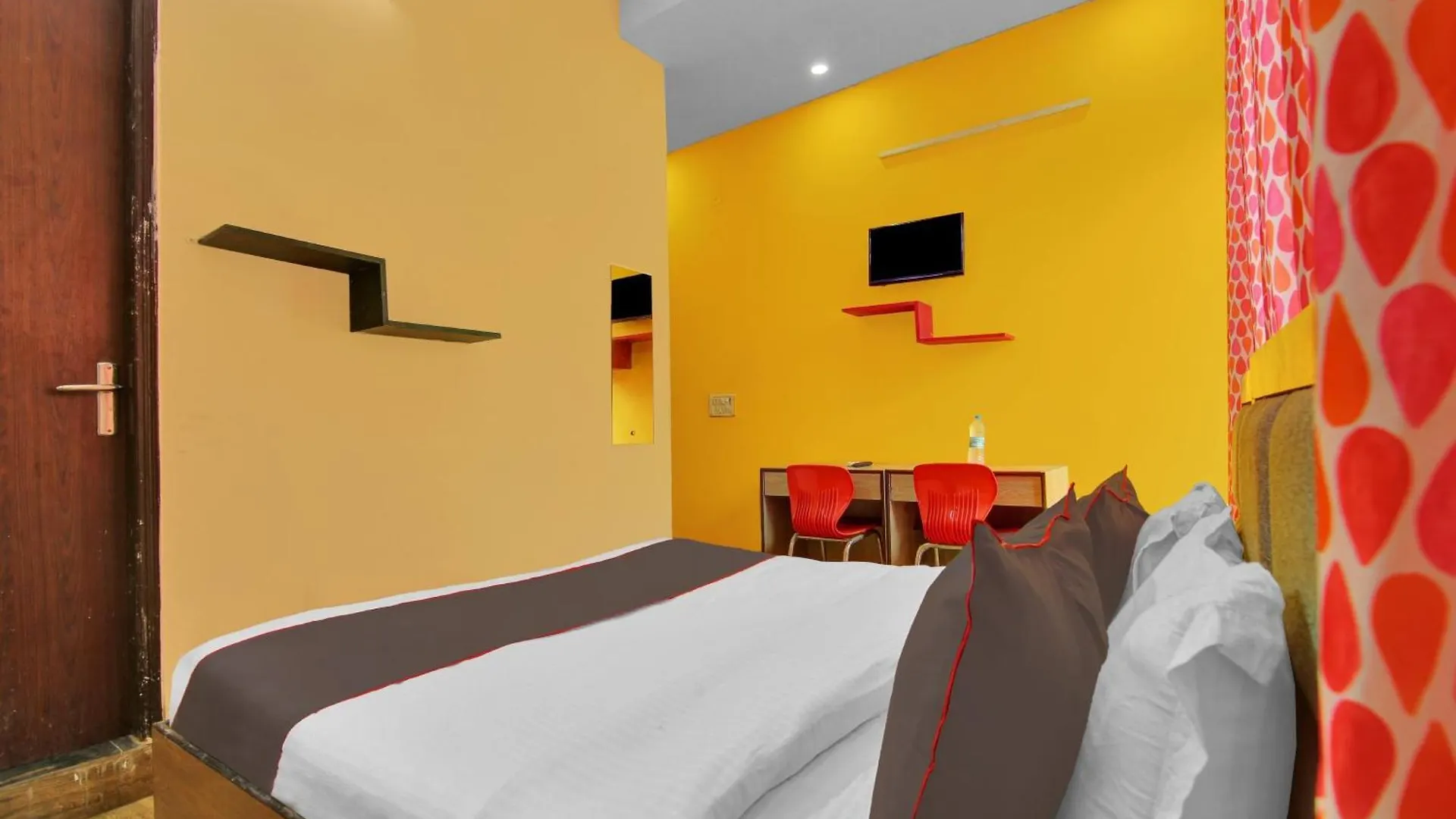 ****  Hotel O The Arrow Near Dtu College Delhi  India