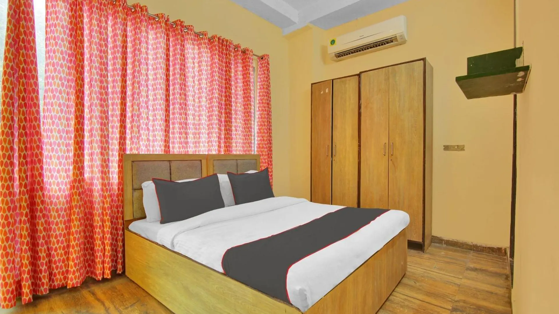 Hotel O The Arrow Near Dtu College Delhi  Delhi (National Capital Territory of India)