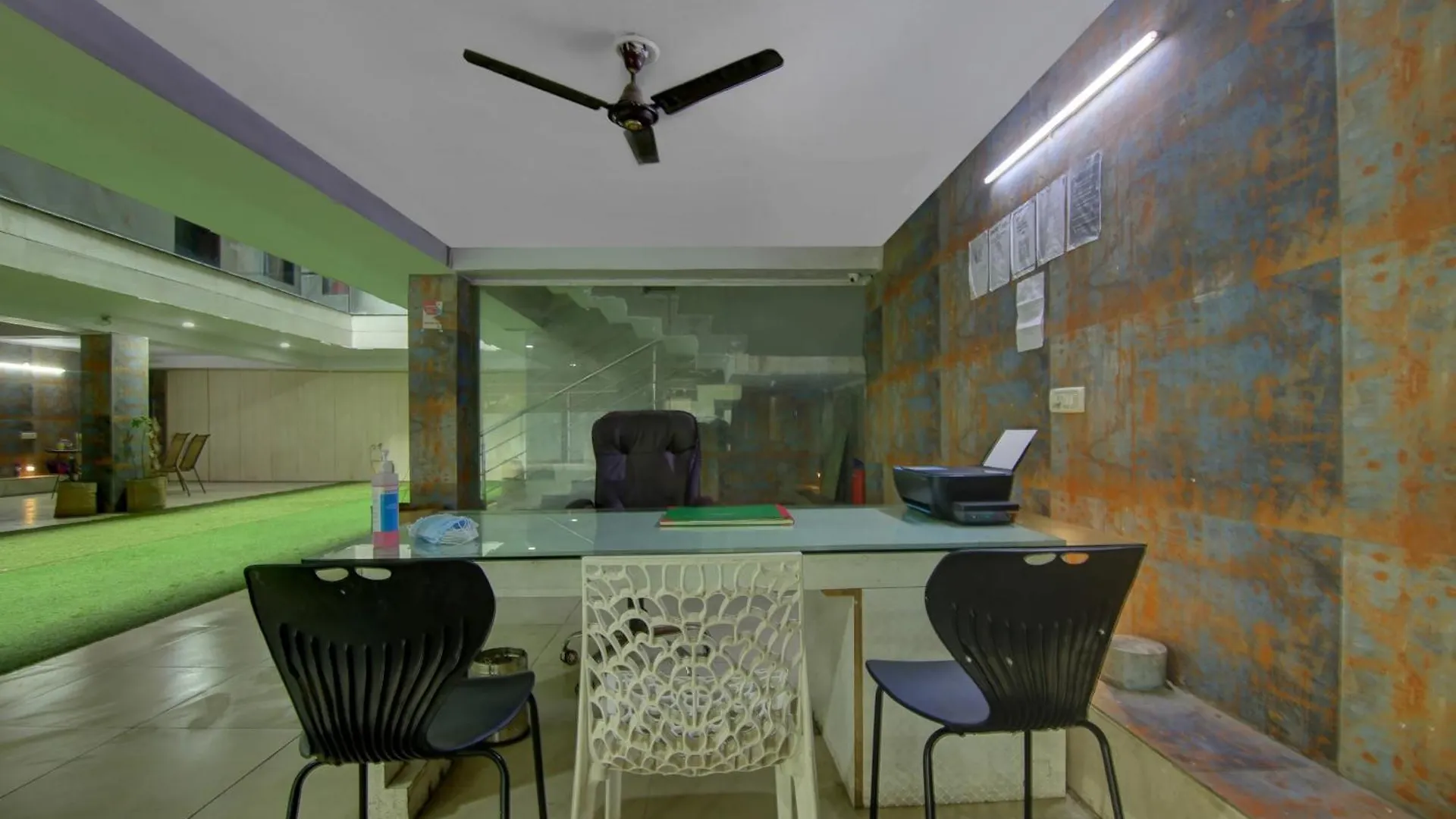 Hotel O The Arrow Near Dtu College Delhi